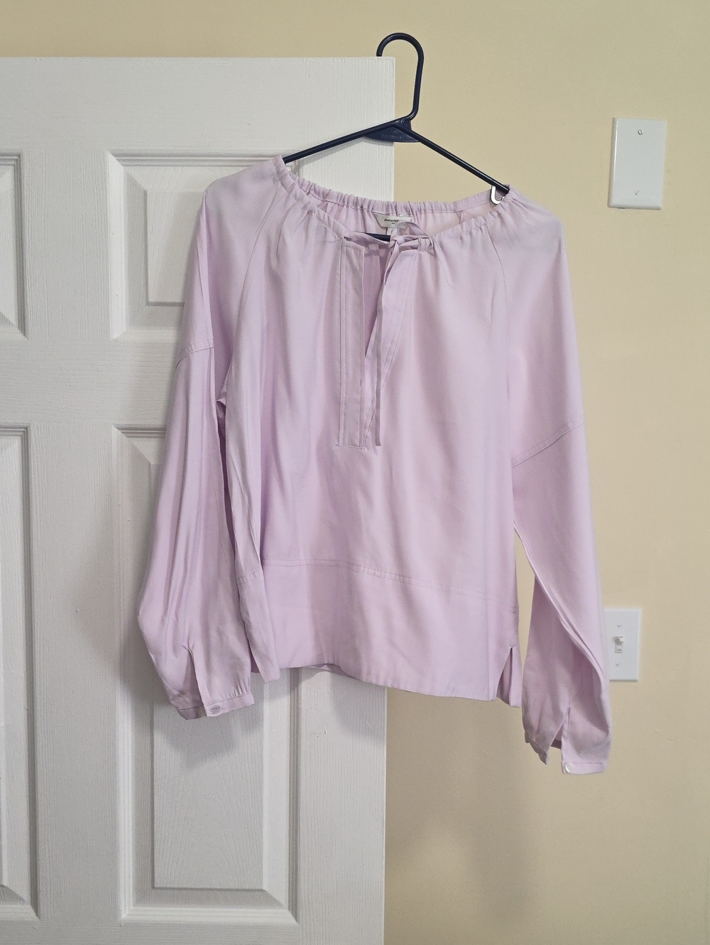 Banana Republic Pale Pink Tie-Neck Peasant Blouse